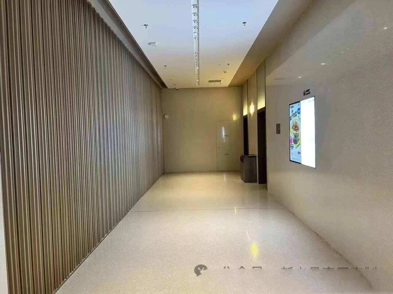 fluted-metal-wall-cladding-commercial-hallway