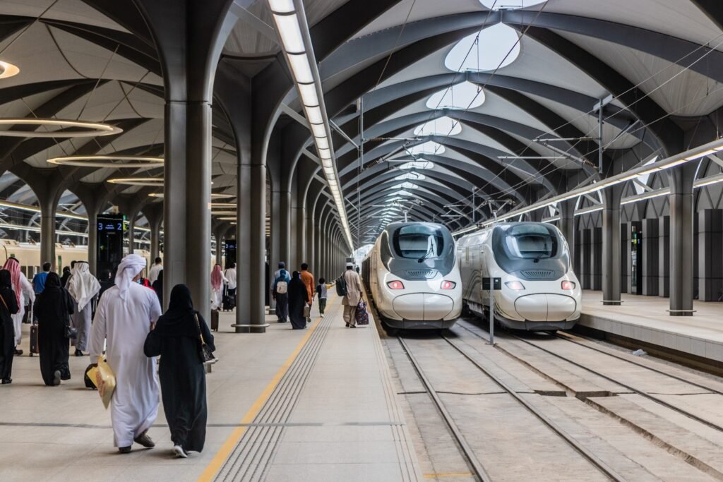 haramain-high-speed-train-platform-y-shaped-metal-columns