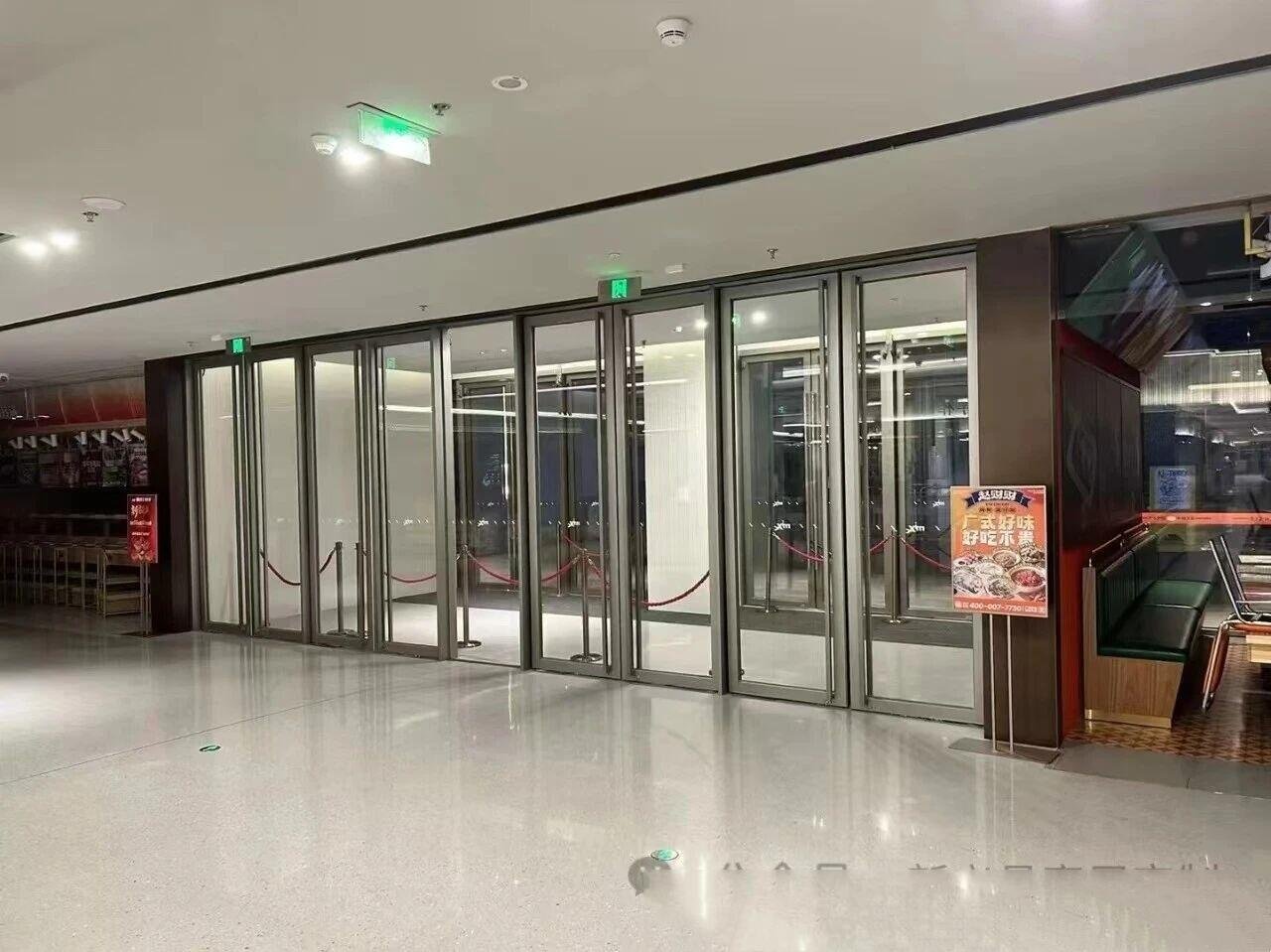 stainless-steel-framed-glass-entrance-doors-mall